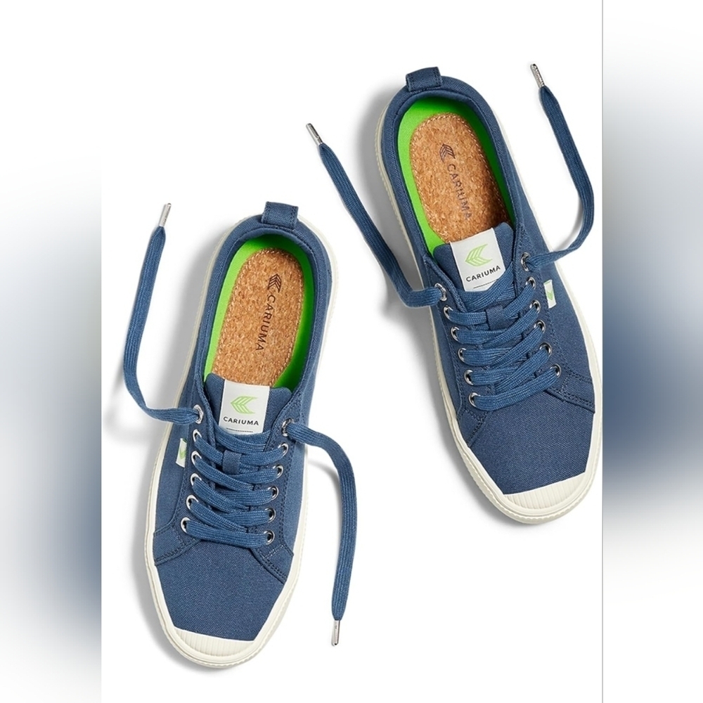 Cariuma Women's OCA Low Top Shadow Blue Canvas Shoes Size 8